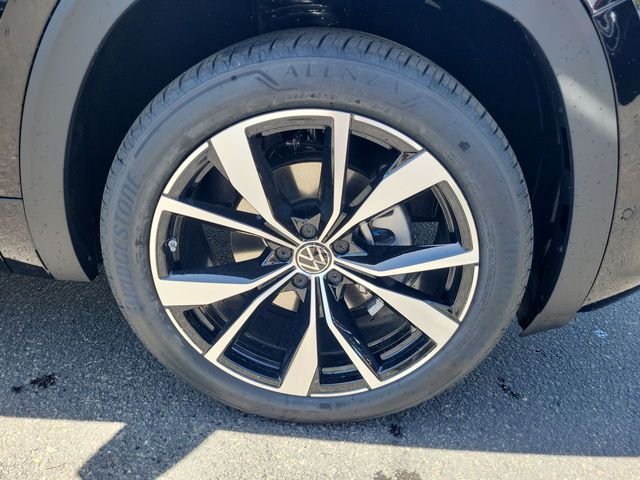 New 2026 Black Volkswagen 2.0T SEL Premium R-Line image 20