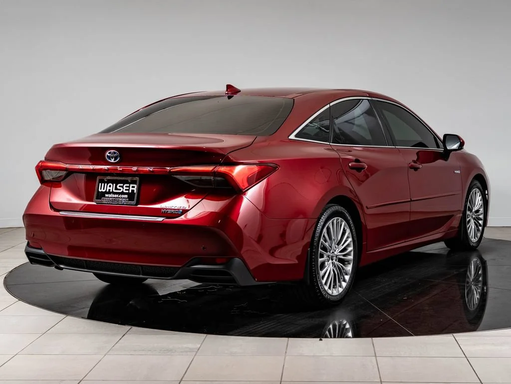 Used 2020 Ruby Flare Pearl Toyota Limited image 10