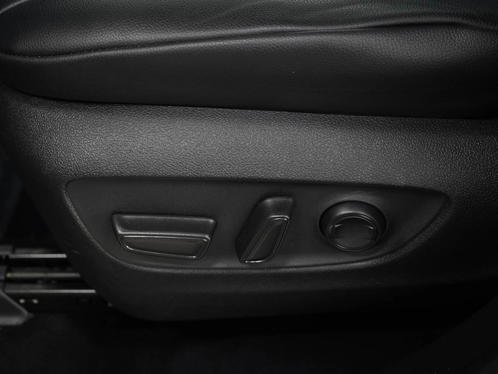 Used 2021 Celestial Silver Metallic Toyota XLE image 25
