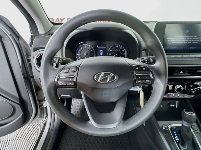 2023 Hyundai Kona SE - Photo 12