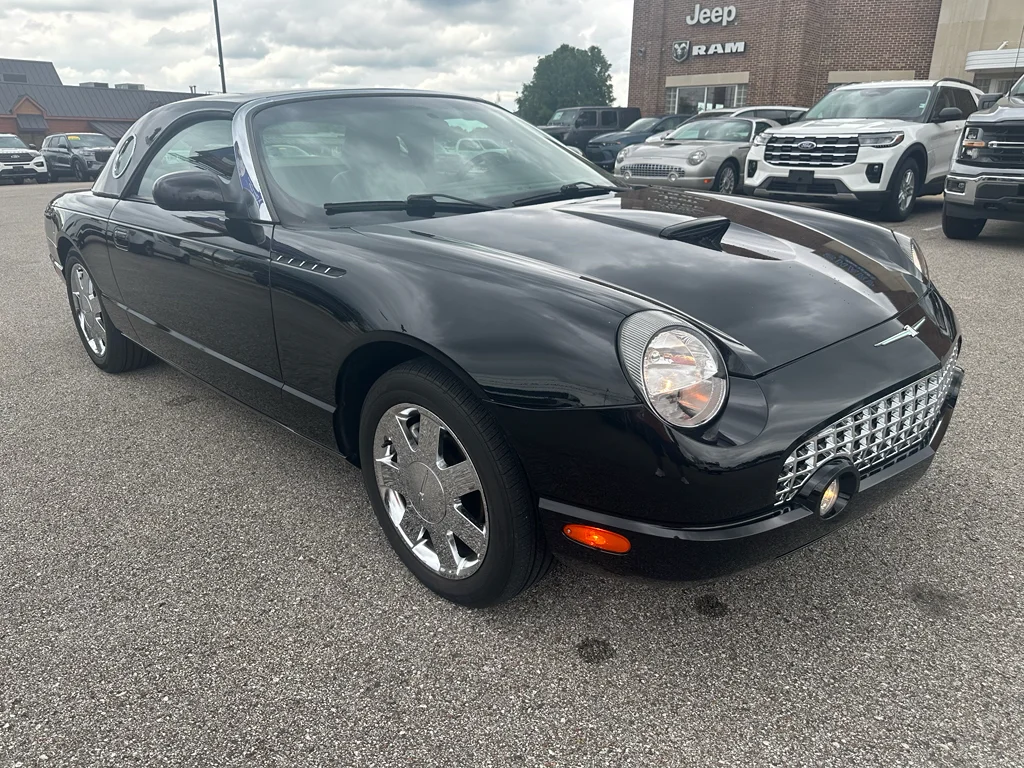2002 Ford Thunderbird Premium's photo