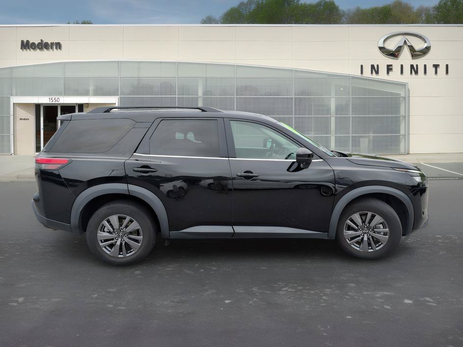 Used 2024 Super Black Nissan SV image 3
