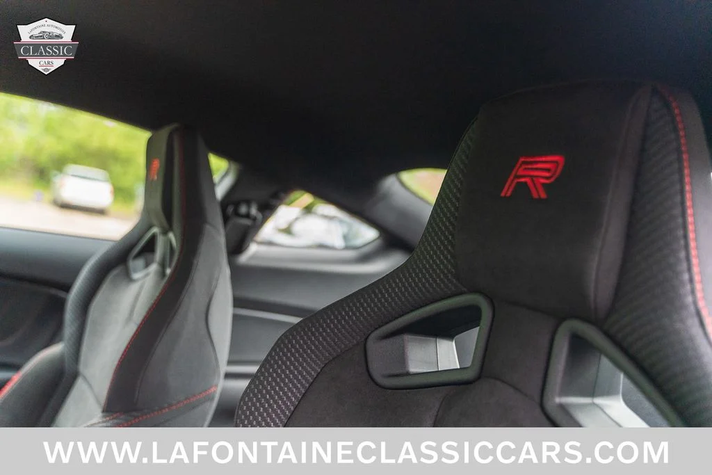 Used 2017 Red Ford Shelby GT350R image 45