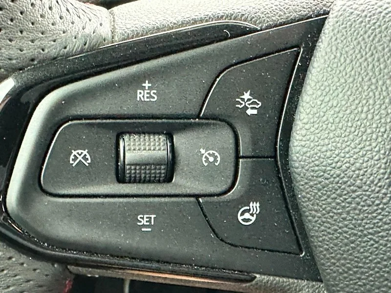 Used 2022  Chevrolet RS image 18