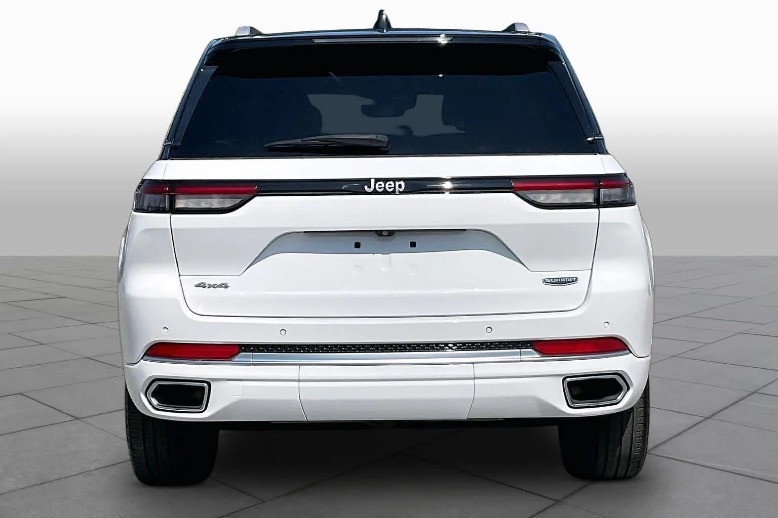 Used 2022 Bright White Clearcoat Jeep Summit image 4