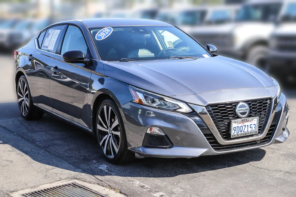 Used 2020 Gray Nissan 2.5 SR image 3