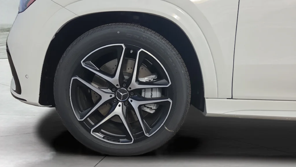 New 2026 Polar White Mercedes-Benz GLE 53 AMG® image 9