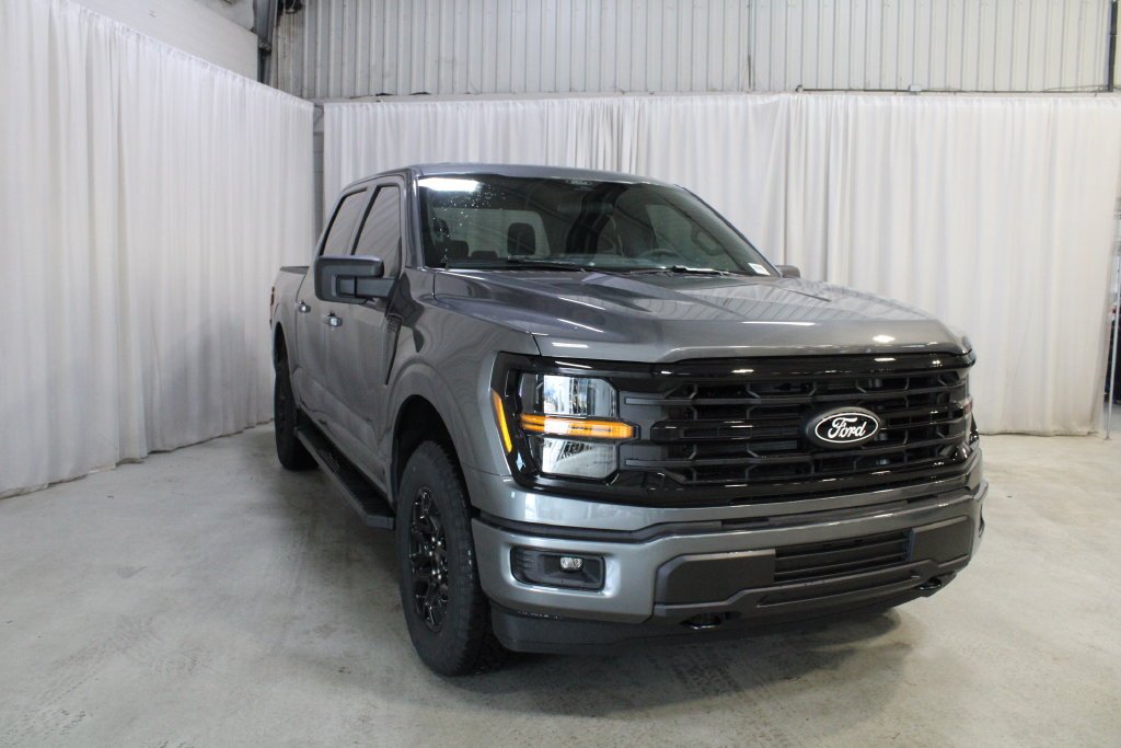 New 2026 Carbonized Gray Metallic Ford XLT image 36