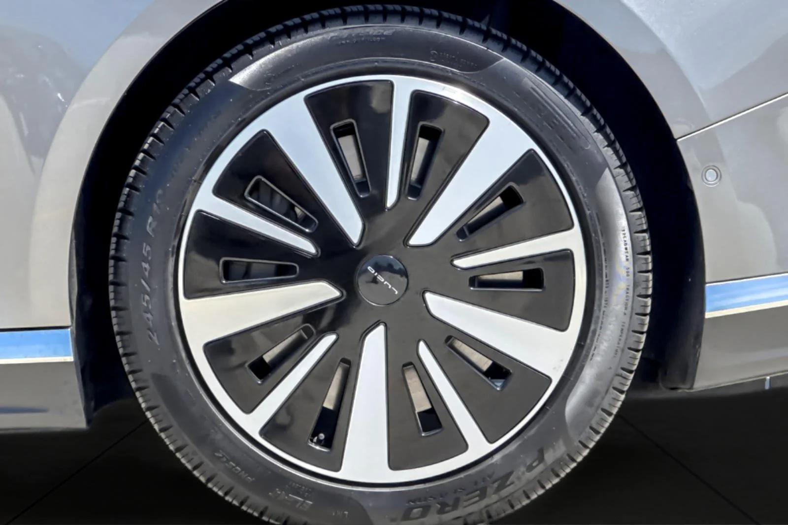 Used 2026 SILVER Lucid Touring image 24