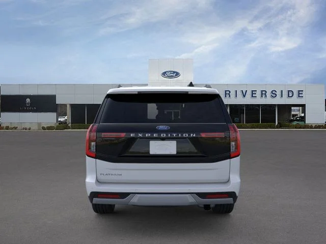 New 2026 Space Silver Metallic Ford Platinum® image 5
