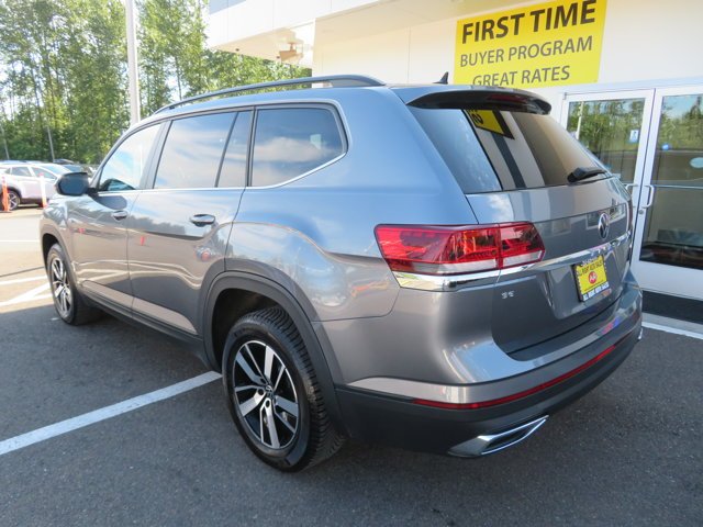 Used 2021 Platinum Gray Metallic Volkswagen 2.0T SE image 3
