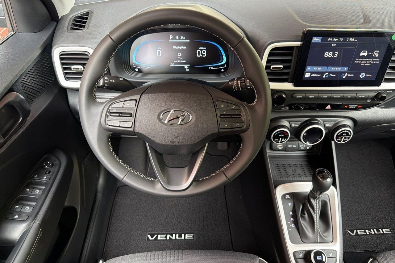 New 2026 Gray Hyundai SEL w/Two-Tone Roof image 17