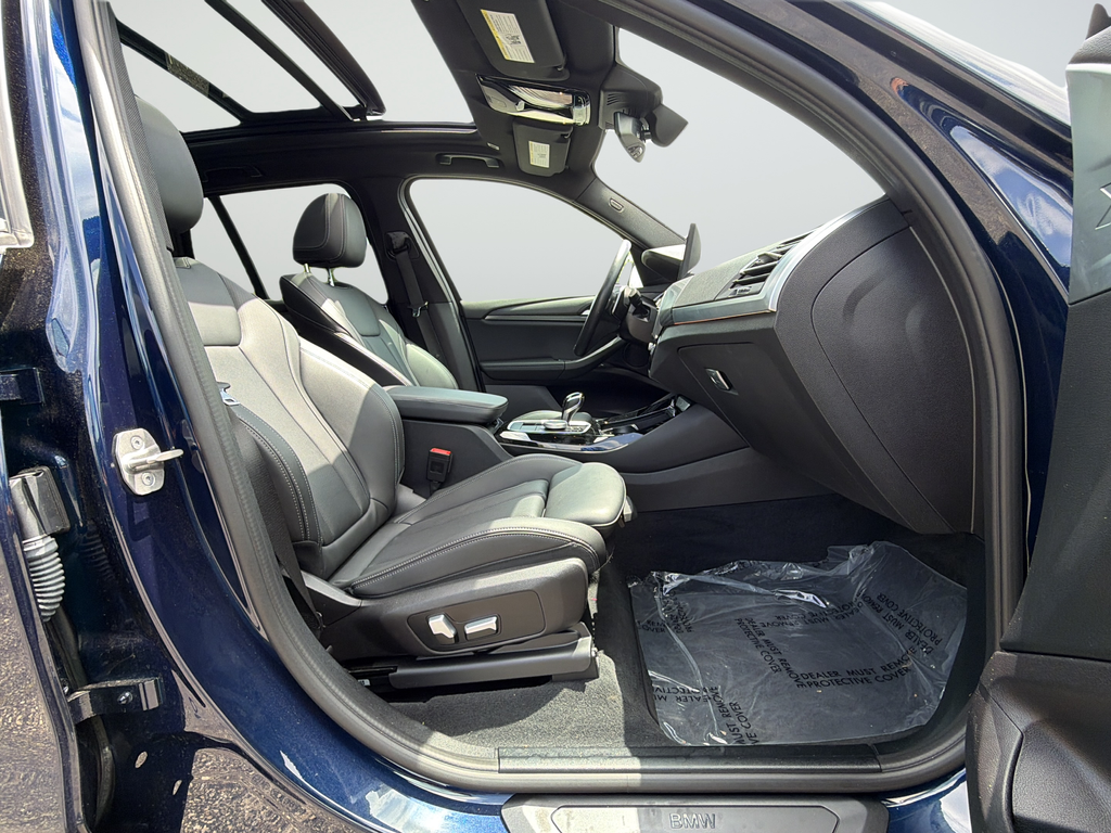 Used 2022 Blue BMW xDrive30i image 25