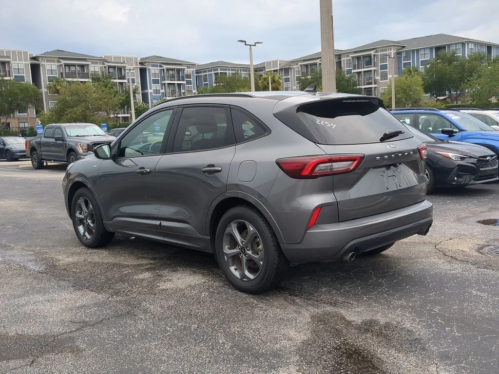 Used 2024 Gray Ford ST-Line image 5