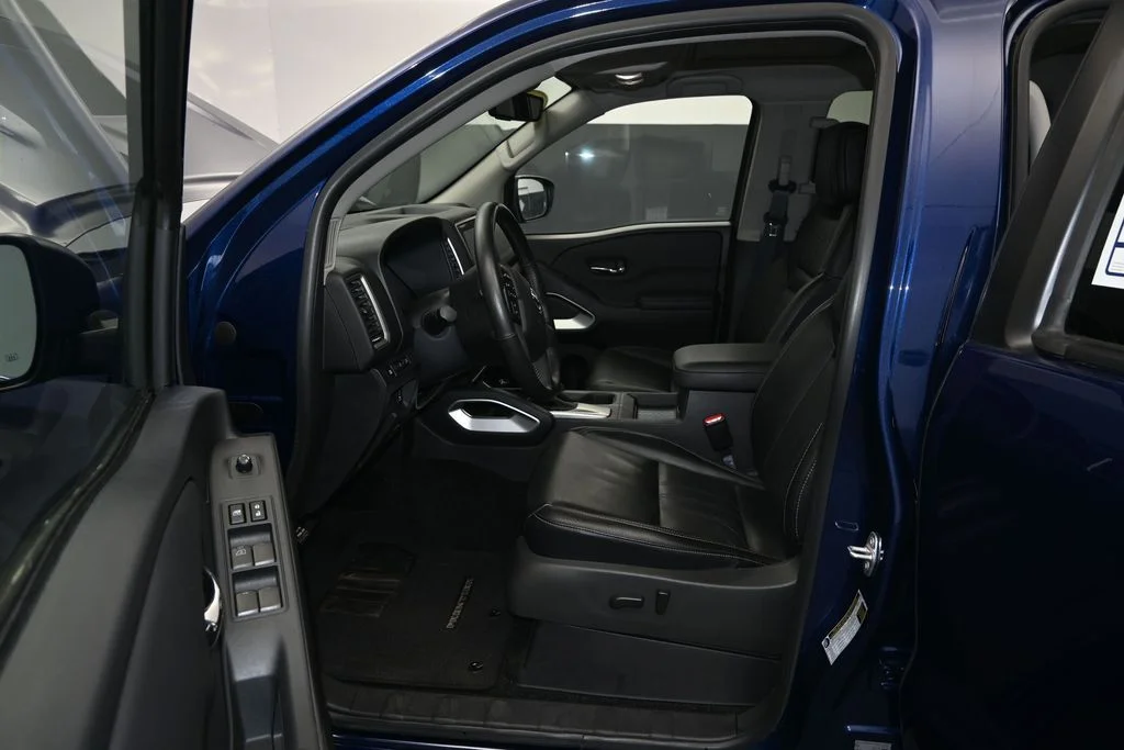 Used 2023 Blue Nissan SV image 21