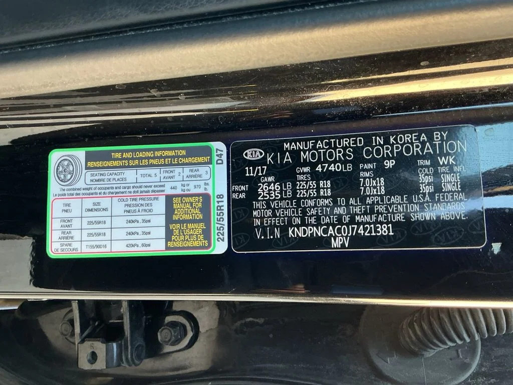 Used 2018 Red Kia EX image 25