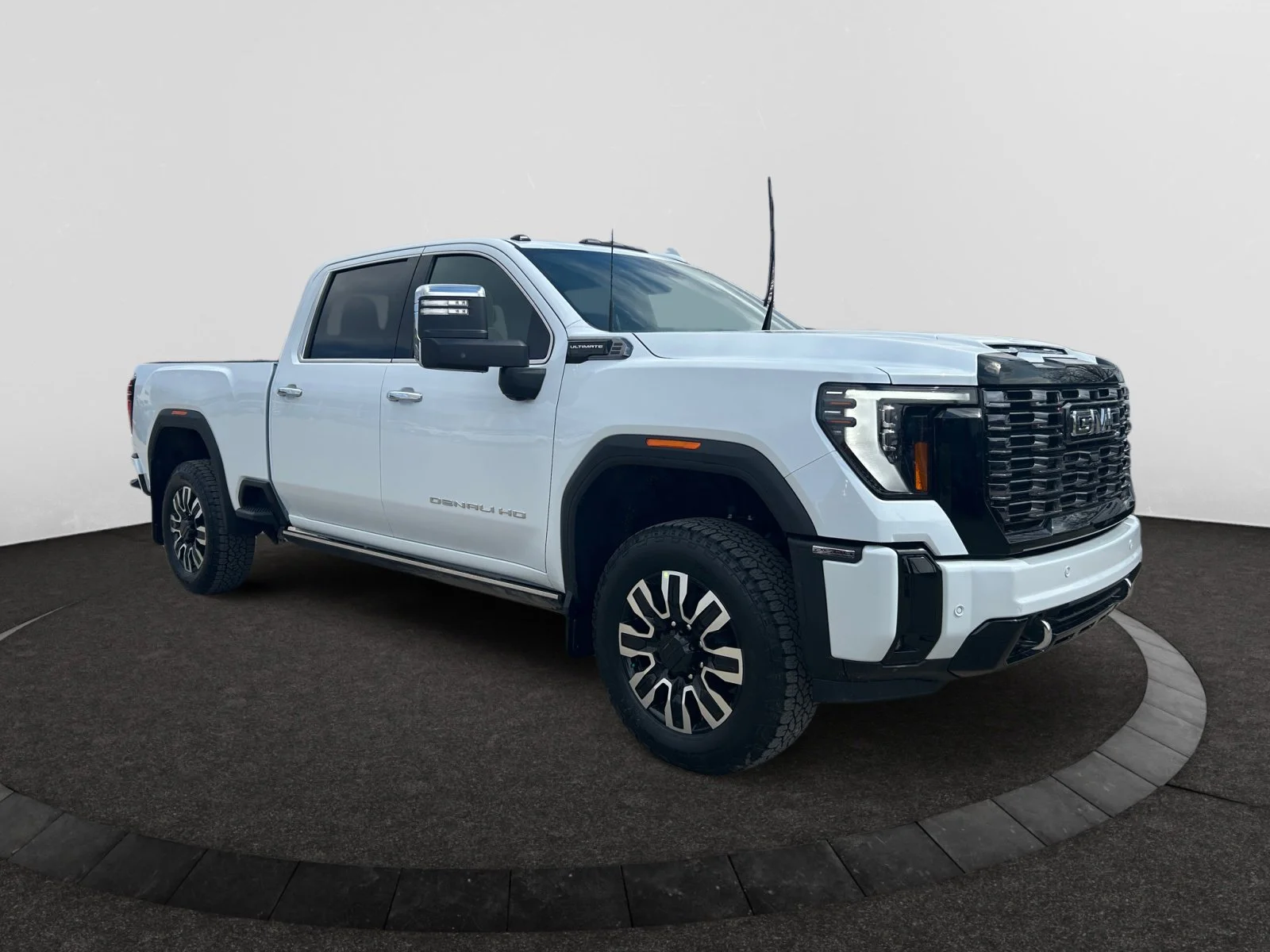 New 2026 Glacier White Tricoat GMC Denali Ultimate image 7
