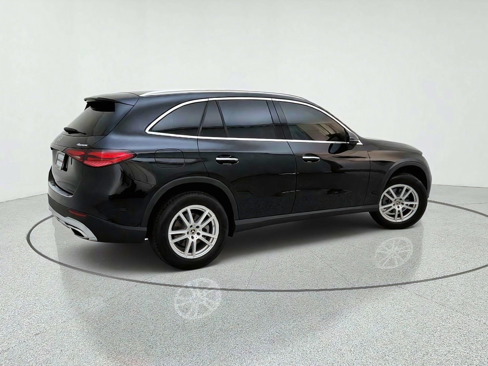 Used 2023 Black Mercedes-Benz GLC 300 image 8