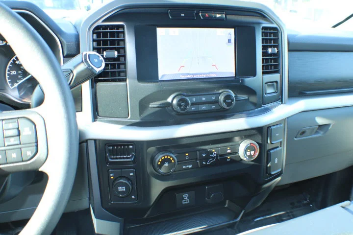 Used 2023  Ford XLT image 9