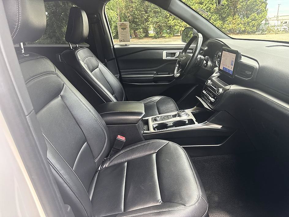 Used 2020 White Metallic Ford XLT image 18