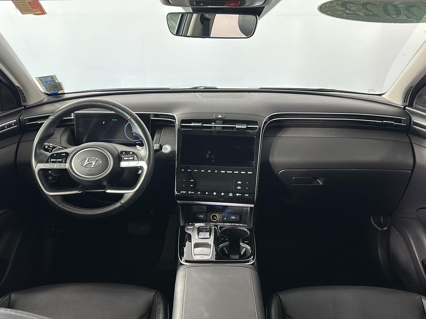 Used 2022 Amazon Gray Hyundai Limited image 2