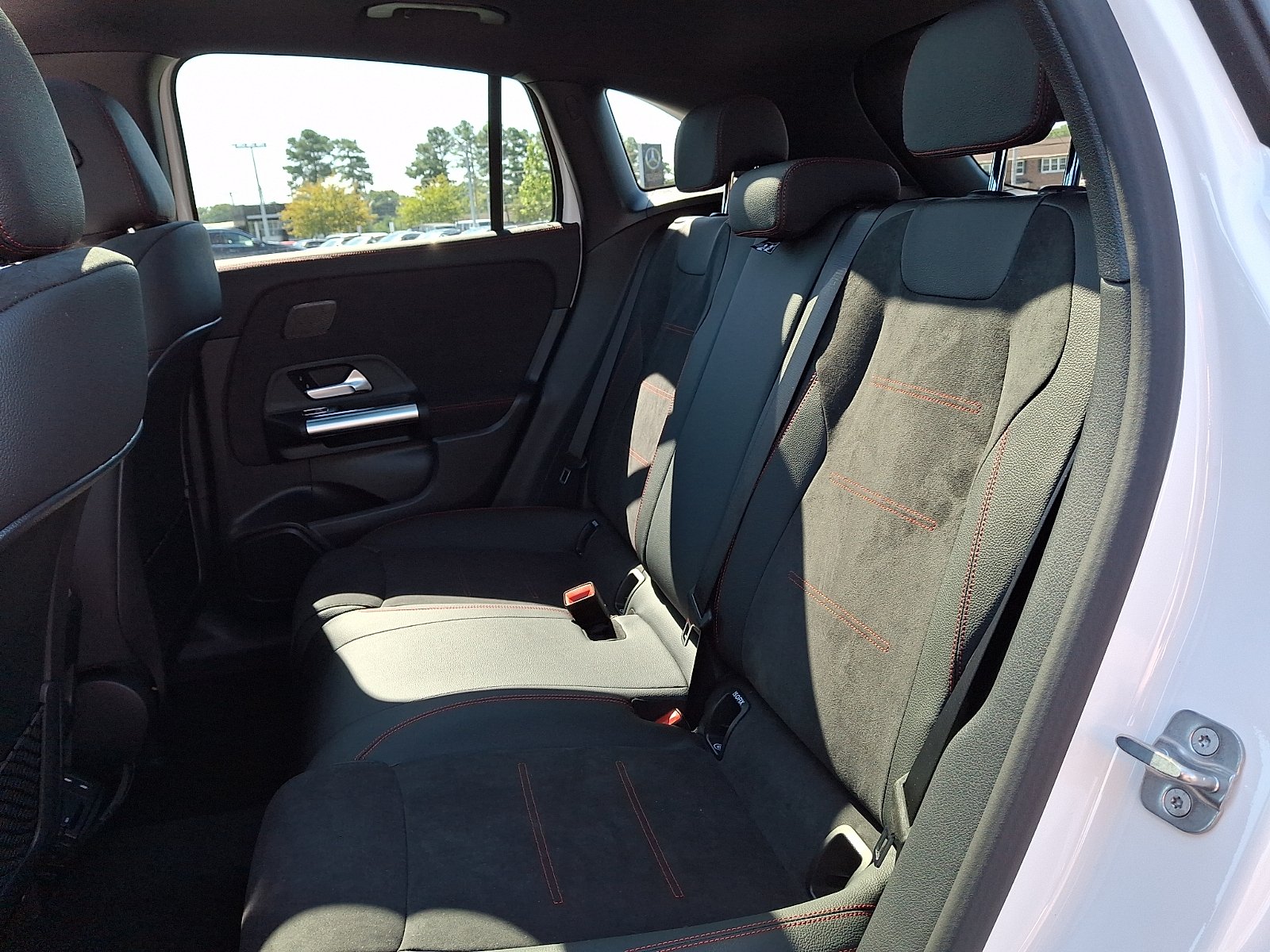 New 2026 Polar White Mercedes-Benz GLA 250 image 8
