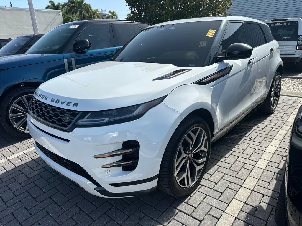 Used 2023 White Land Rover R-Dynamic SE image 1