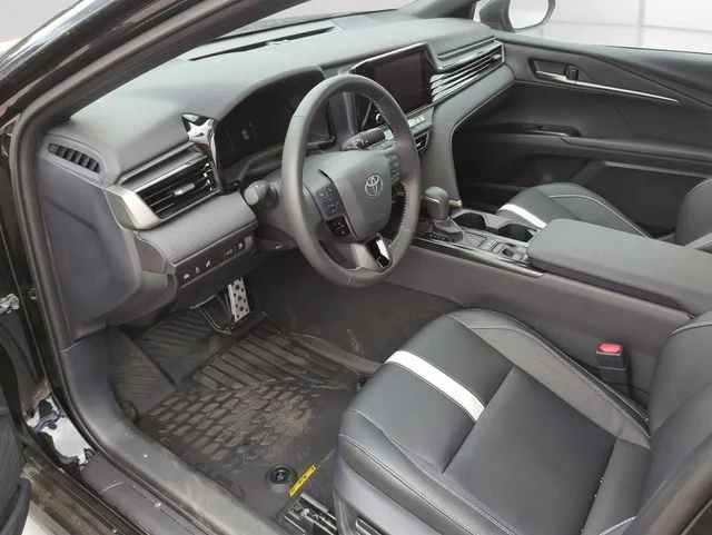Used 2026  Toyota SE Nightshade image 18