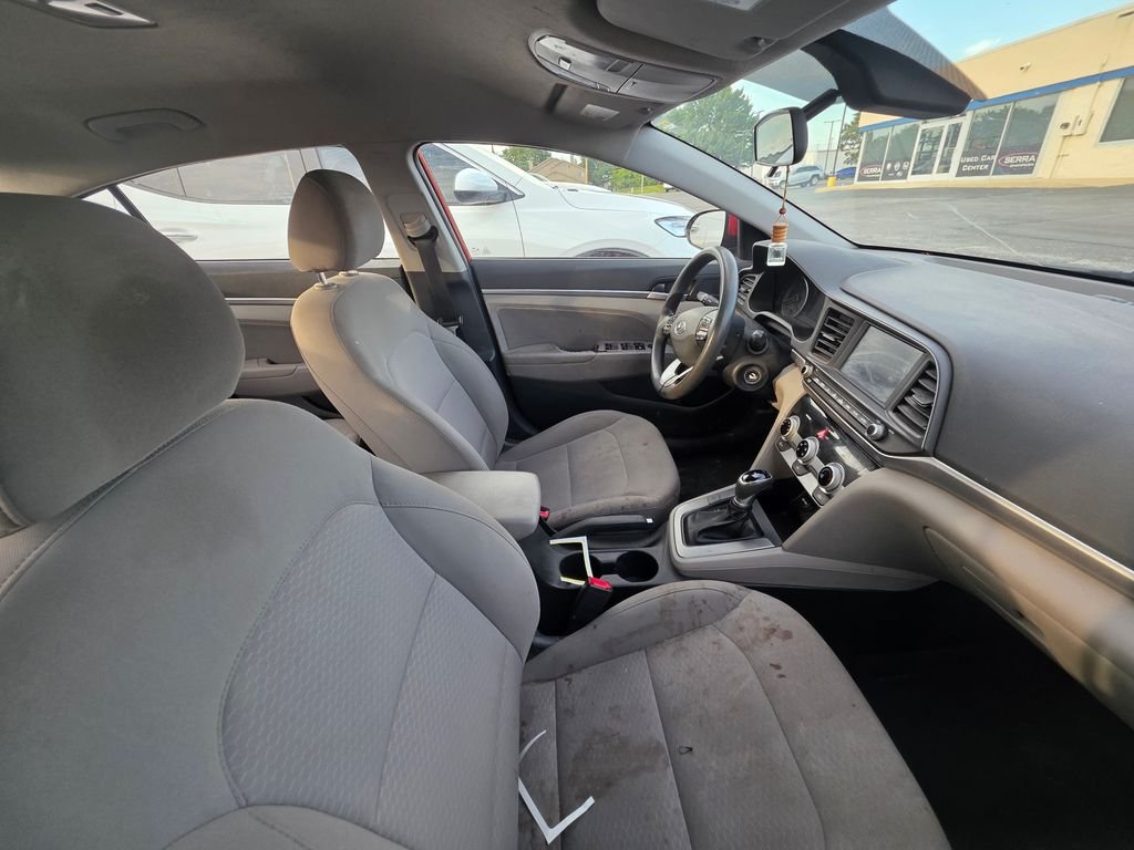 Used 2019 Scarlet Red Hyundai SEL image 5