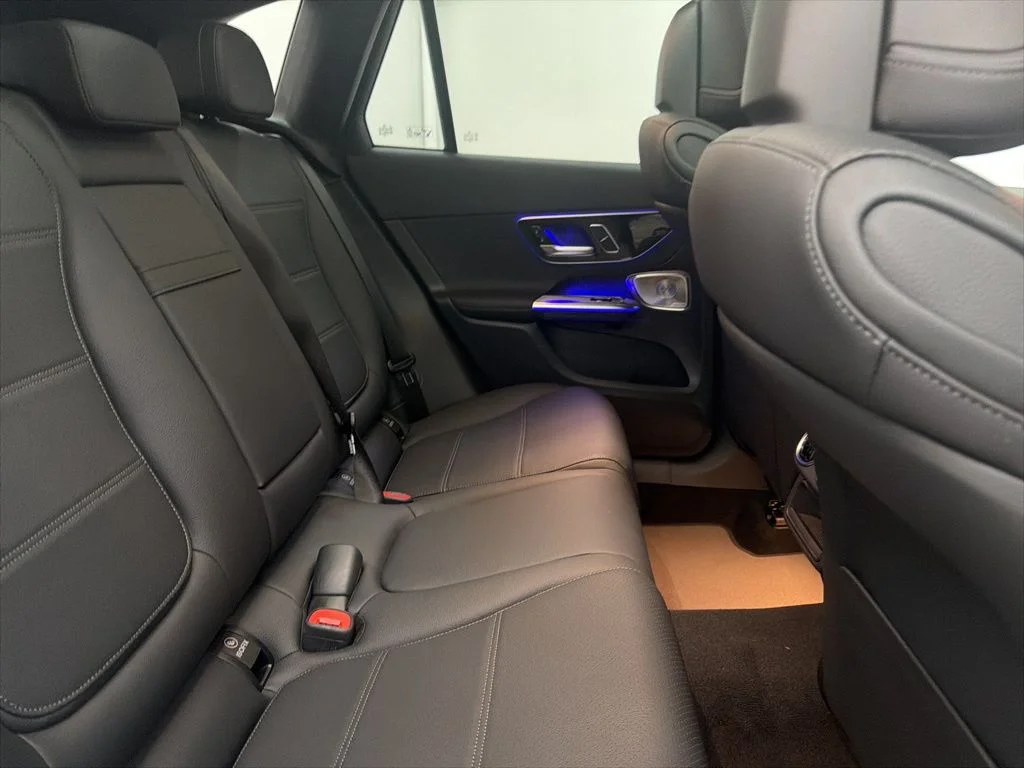 Used 2026 White Mercedes-Benz GLC 300 image 26