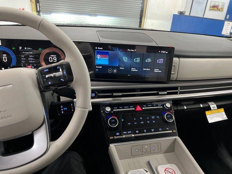 New 2027 Gray Hyundai SEL AWD image 23