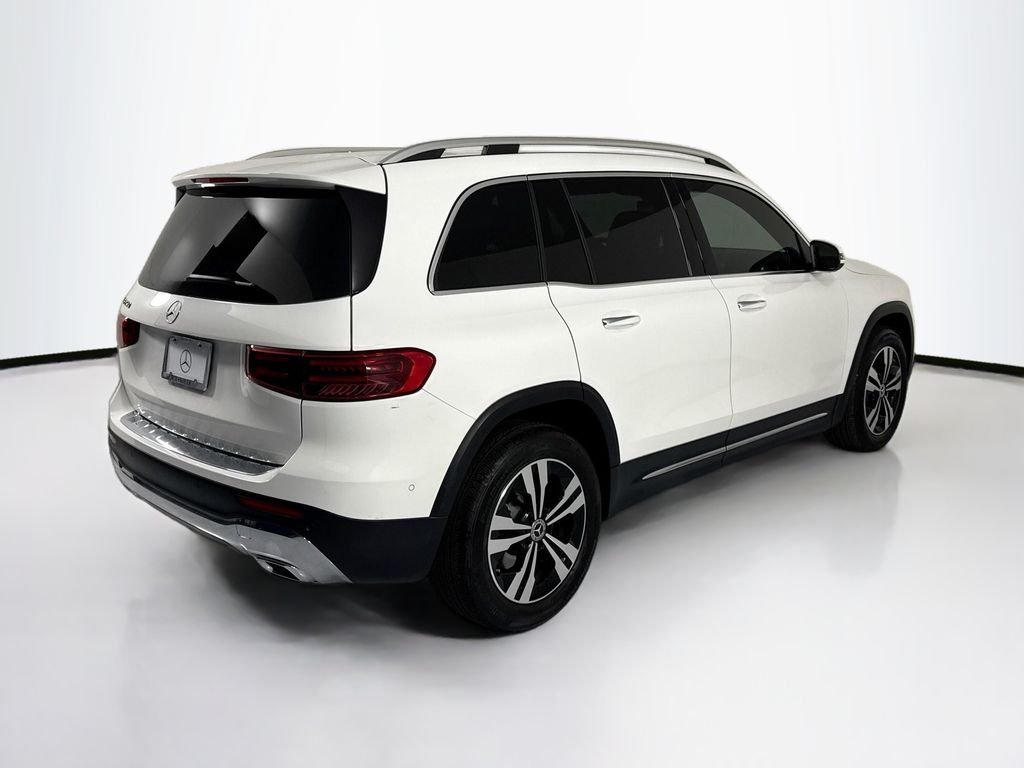 Certified Used 2026 Polar White Mercedes-Benz GLB 250 image 5