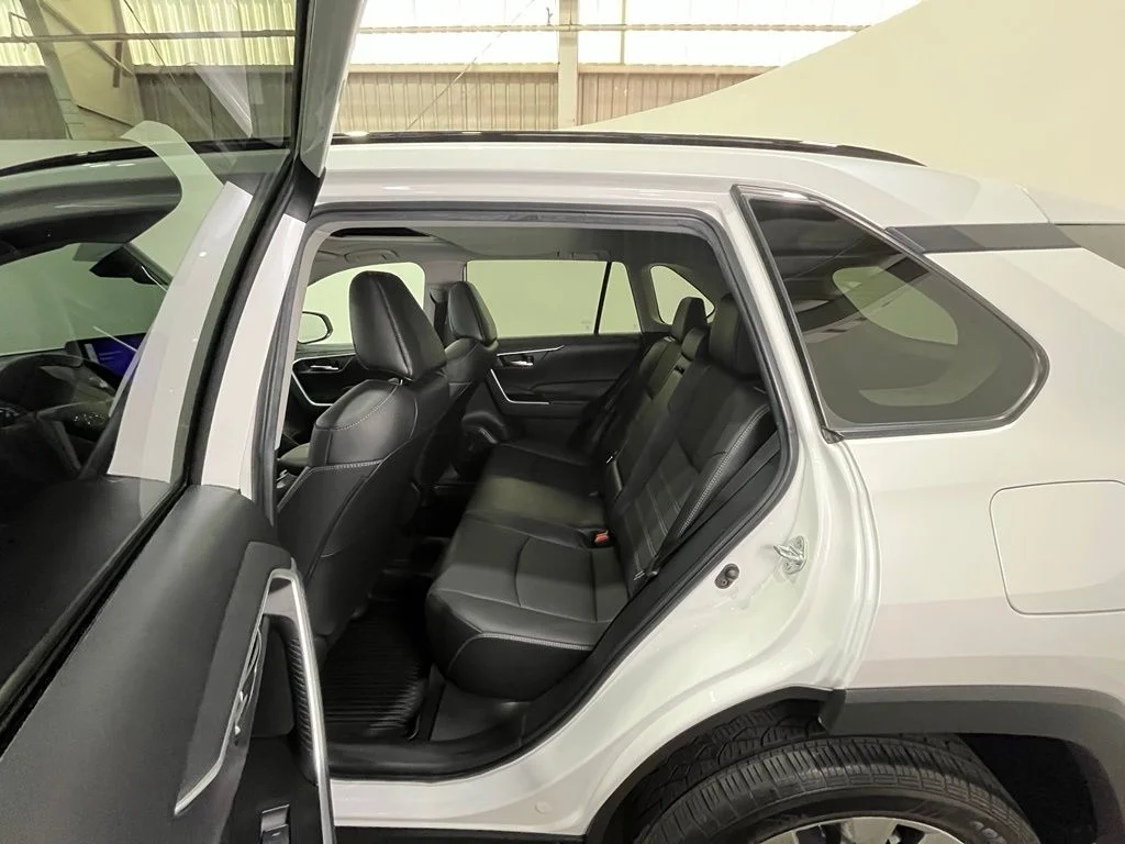 Used 2023 Beige Toyota XLE Premium image 18