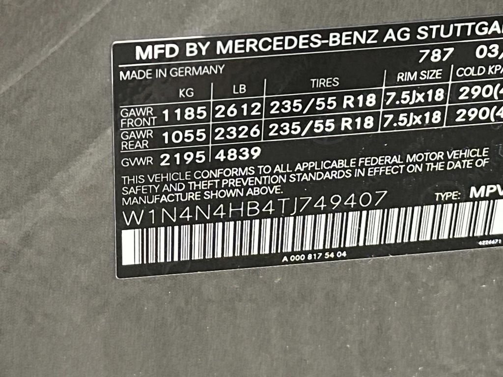 Used 2026 Mountain Grey Metallic Mercedes-Benz GLA 250 image 25