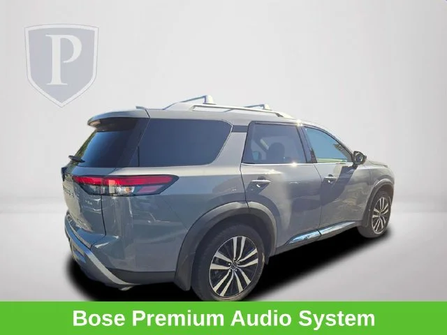 Used 2024 Gray Nissan Platinum image 7