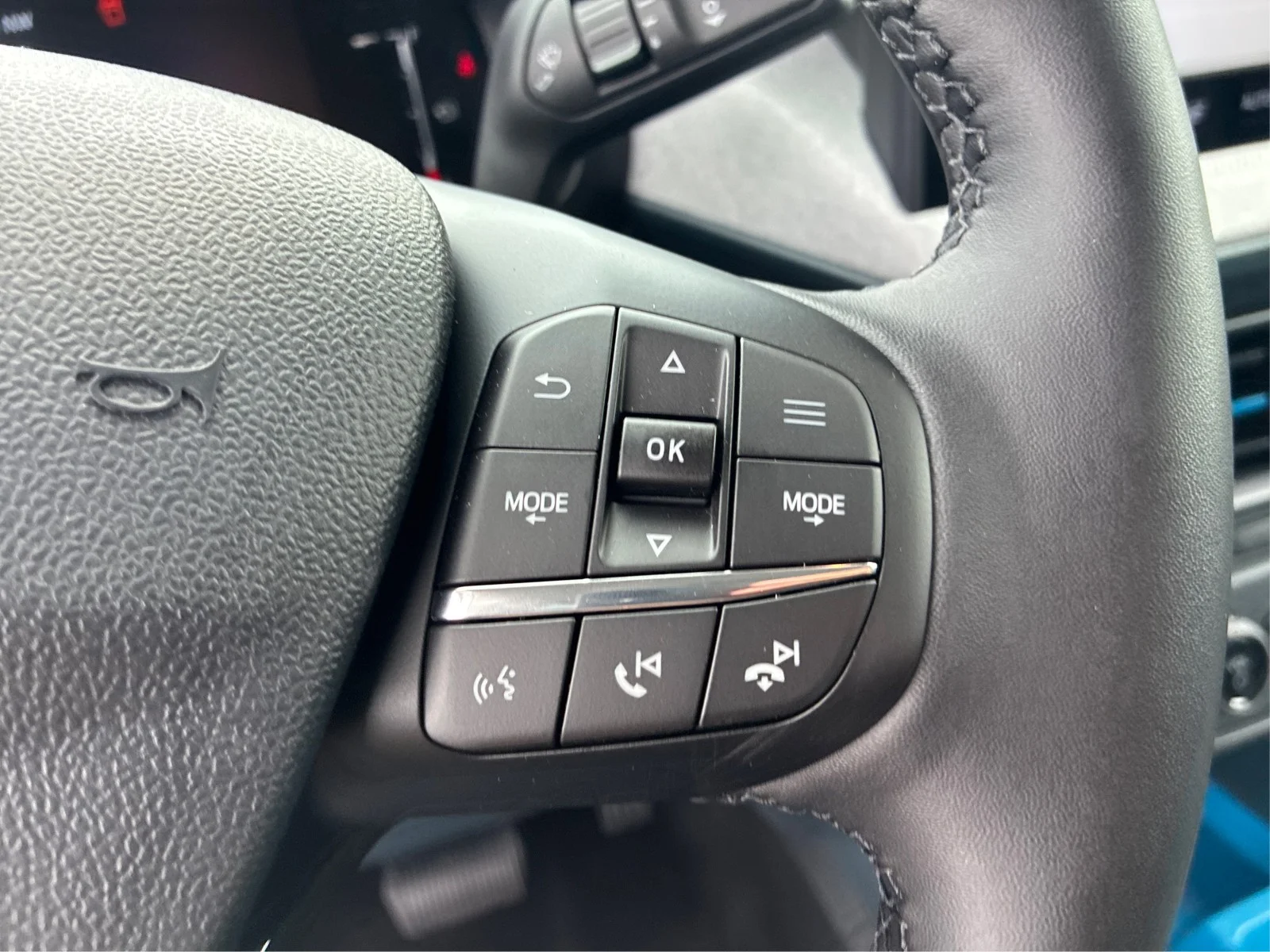 New 2026 Oxford White Ford XLT image 23