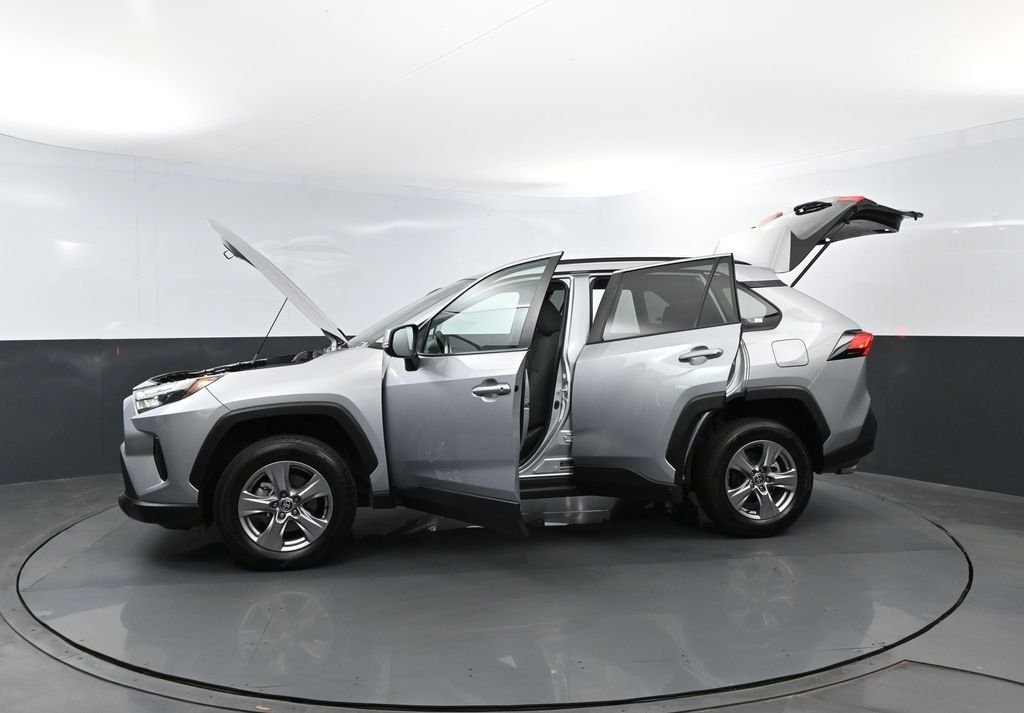 Used 2025 Silver Toyota XLE image 30