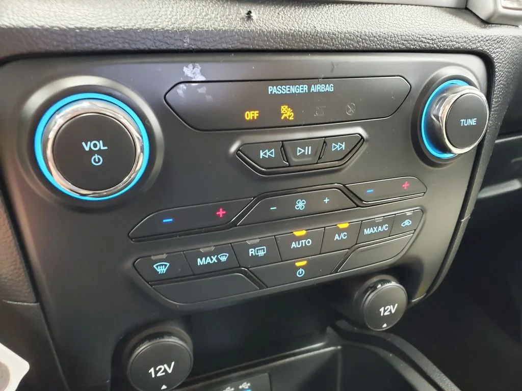 Used 2023 Black Ford XLT image 20