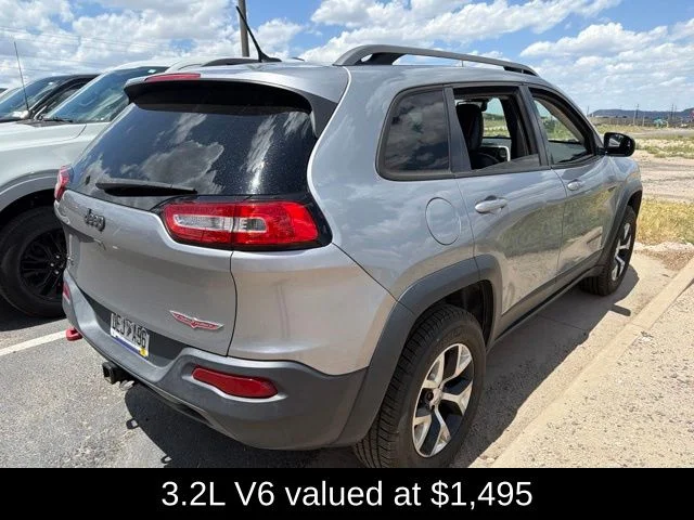Used 2014 Silver Jeep Trailhawk image 4