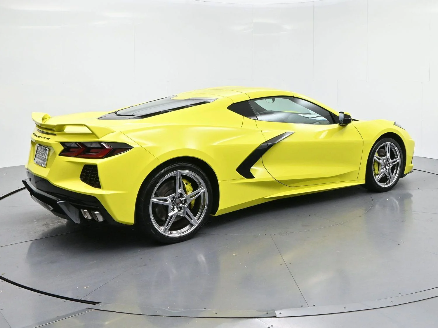 Used 2021 ACCELERATE YELLOW METALLIC Chevrolet 1LT image 7