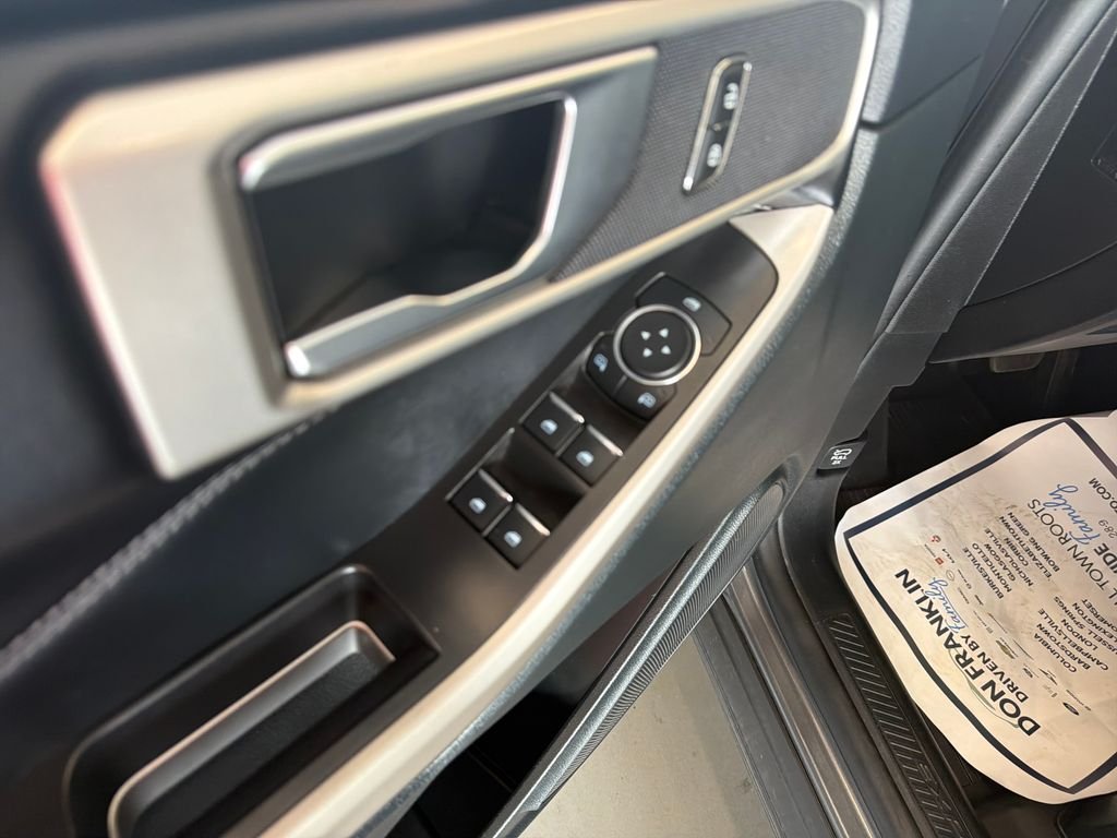 Used 2023 Gray Ford XLT image 11