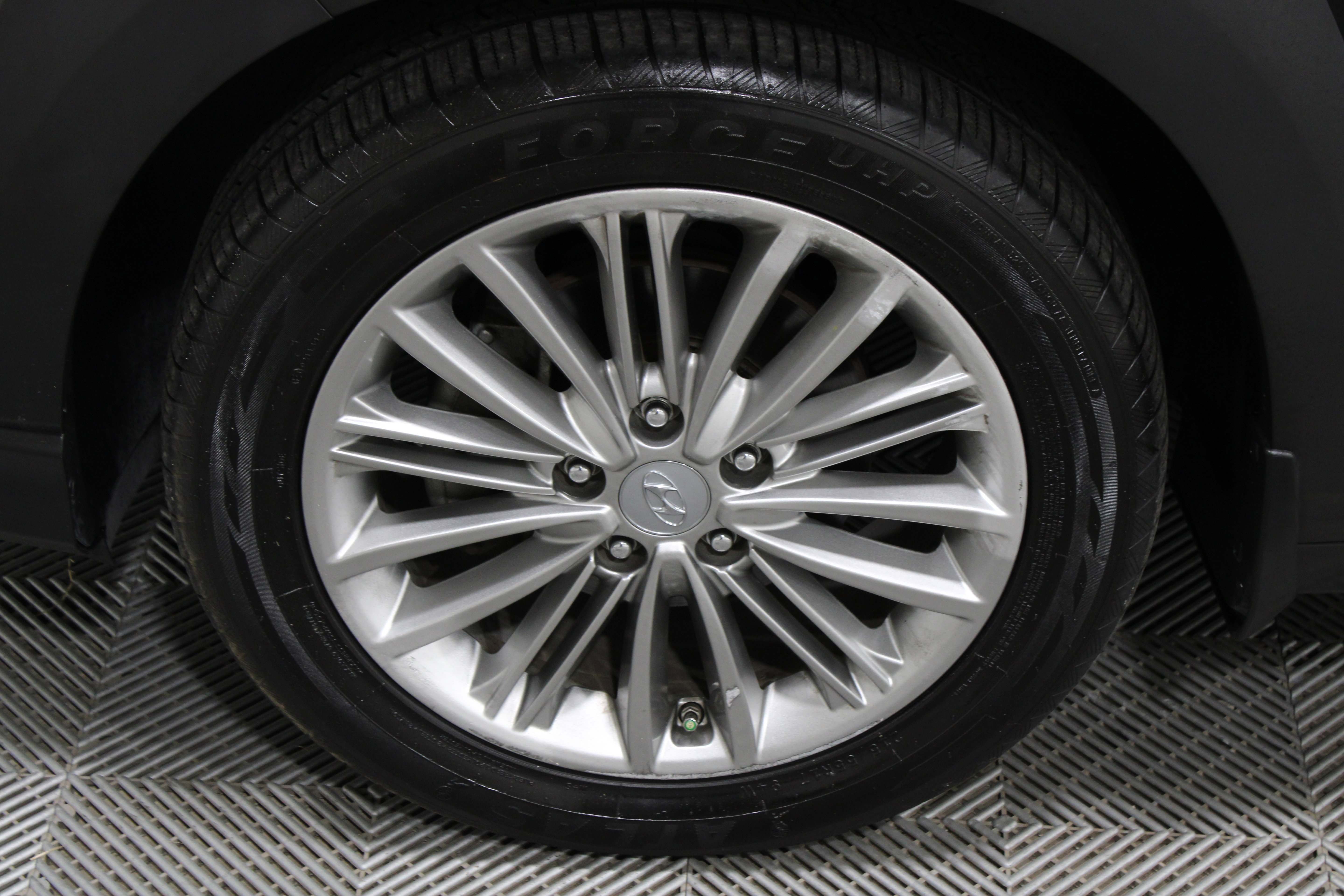 Used 2021 Ultra Black Hyundai SEL image 34