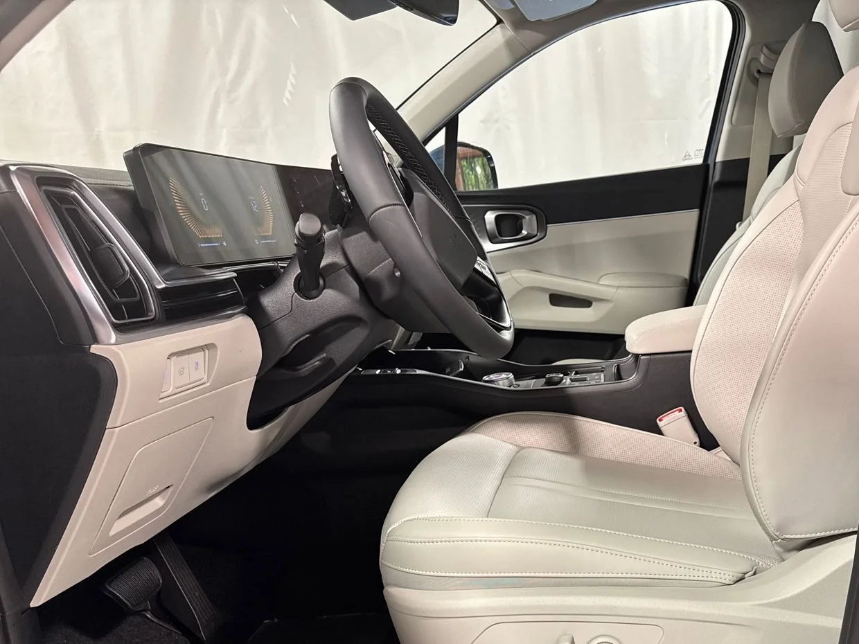 New 2026 Snow White Pearl Kia EX image 14