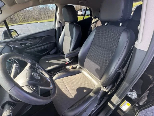 Used 2022 Ebony Twilight Metallic Buick Preferred image 10