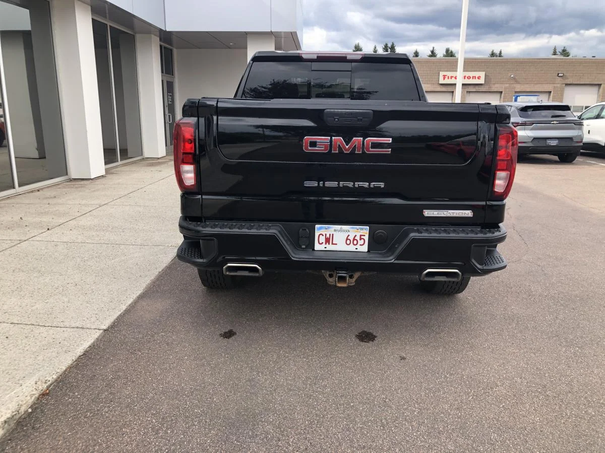 Used 2021 Black GMC 4WD Crew Cab 147" Elevation image 7