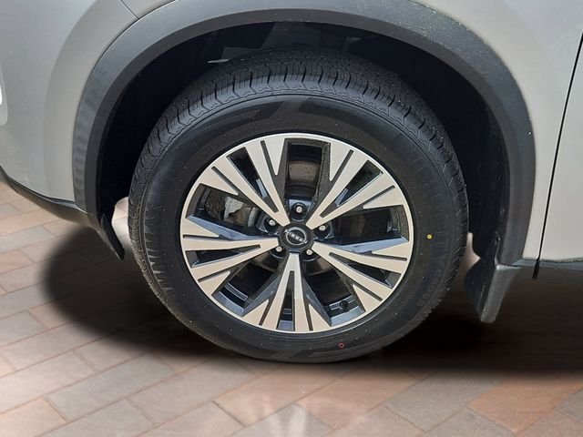 Used 2023 Brilliant Silver Metallic Nissan SV image 28