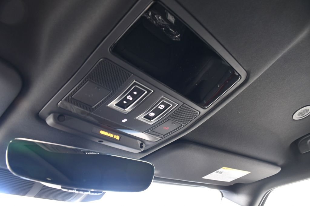 2026 Land Rover Defender S - Photo 31