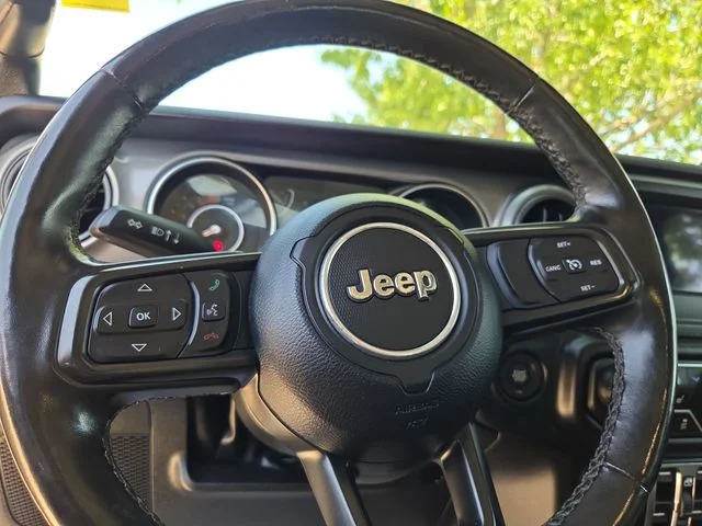 Used 2022 Gray Jeep Sport image 10