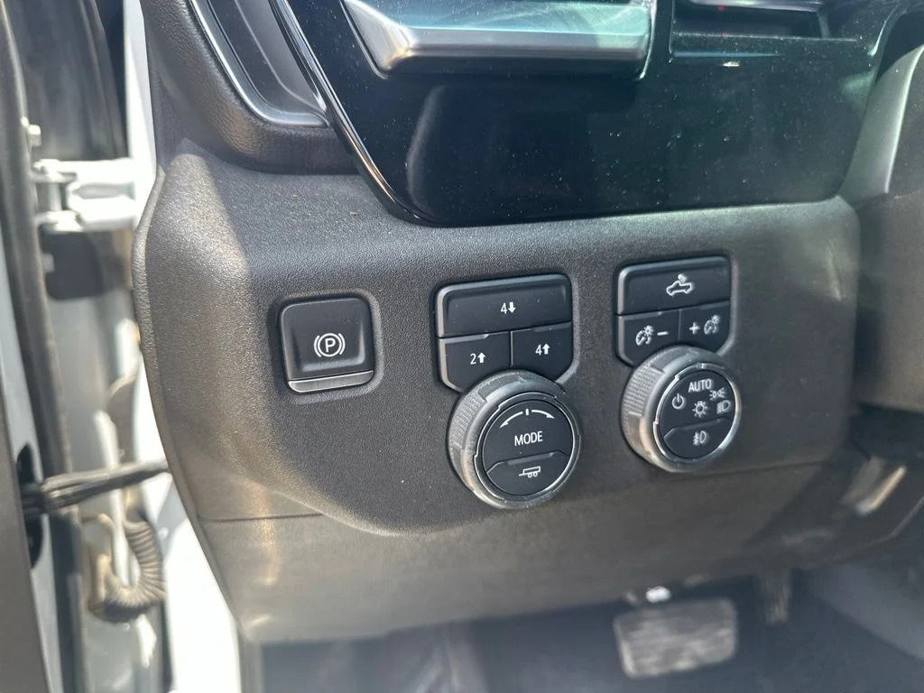 Used 2024 White Chevrolet LT image 8
