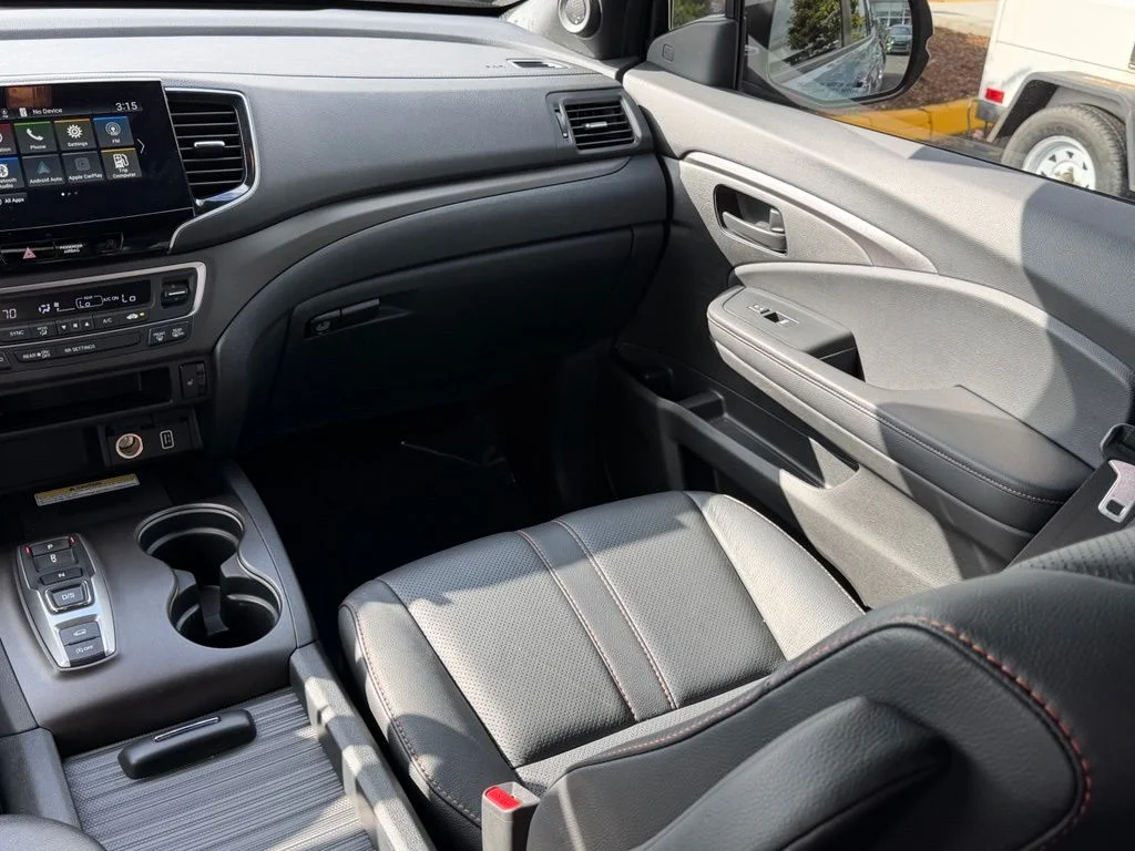 Used 2022 Obsidian Blue Pearl Honda TrailSport image 19